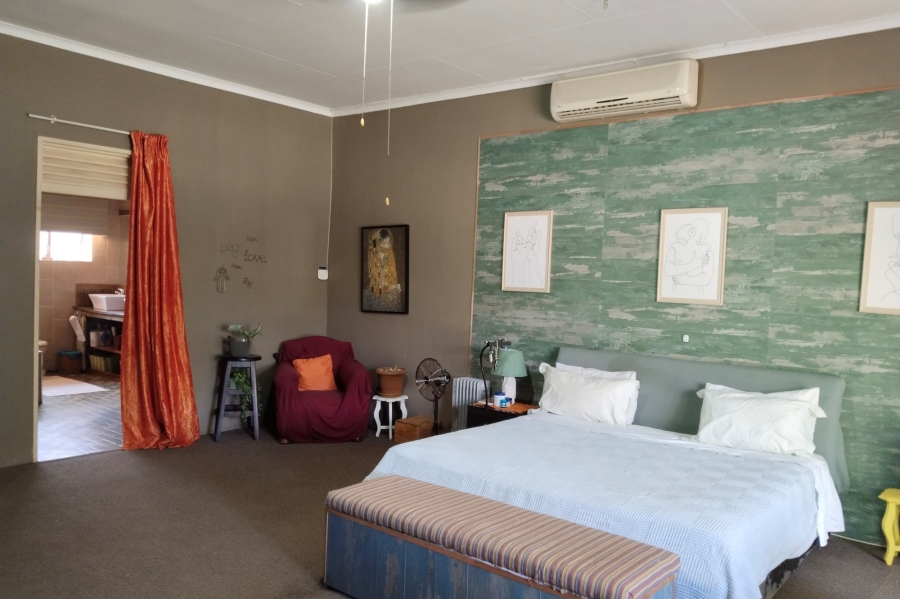 4 Bedroom Property for Sale in Broederstroom North West